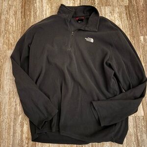 The North Face Men's Black fleece quaterzip